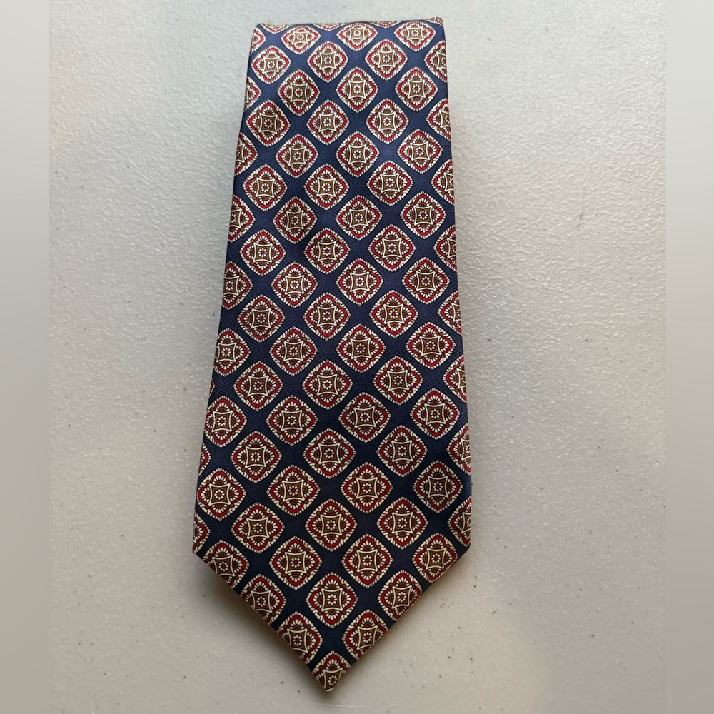 Faconnable Geometric Handmade Silk Tie in Navy and Red NWT